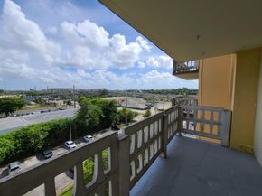 15600 NW 7th Ave 709, Miami FL 33169