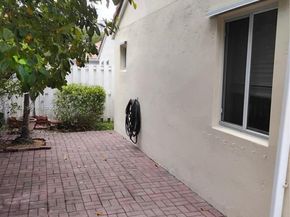 519 Talavera Rd, Weston FL 33326