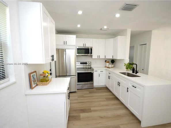 1613 NW 12th St, Fort Lauderdale FL 33311