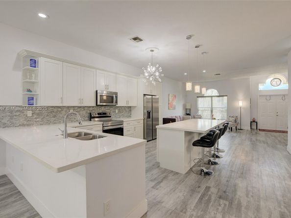 1490 SW 159th Ave, Pembroke Pines FL 33027