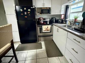 425 E 33rd St, Hialeah FL 33013