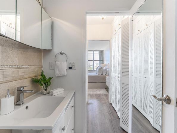 9101 E Bay Harbor Dr 705, Bay Harbor Islands FL 33154