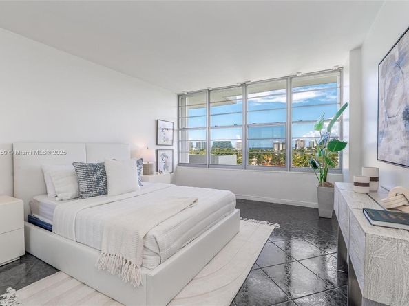 9101 E Bay Harbor Dr 705, Bay Harbor Islands FL 33154