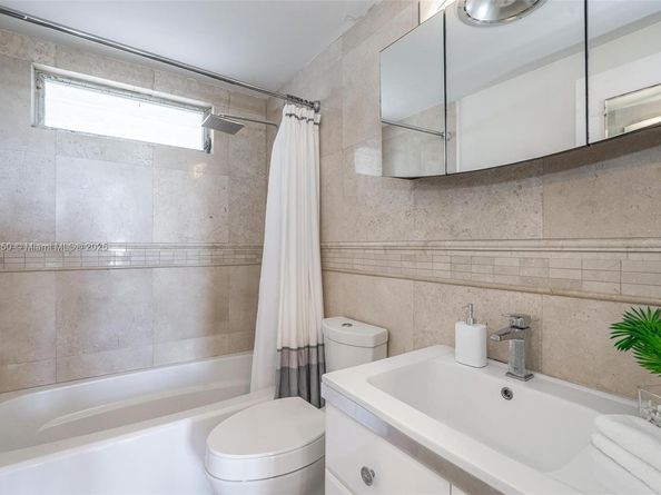 9101 E Bay Harbor Dr 705, Bay Harbor Islands FL 33154