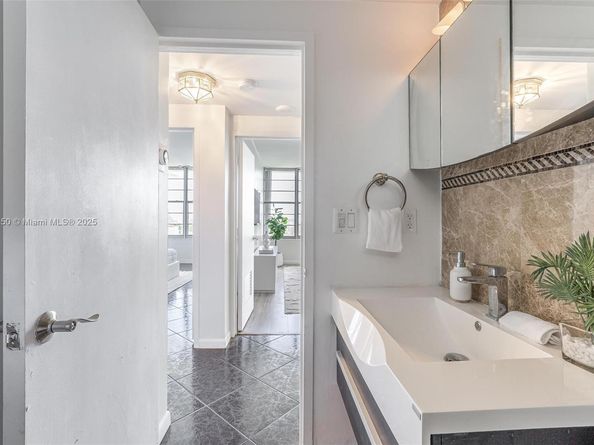 9101 E Bay Harbor Dr 705, Bay Harbor Islands FL 33154