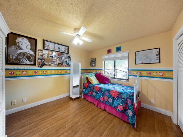 16175 Laurel Dr 27, Weston FL 33326