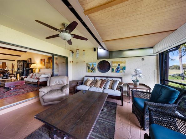 16175 Laurel Dr 27, Weston FL 33326