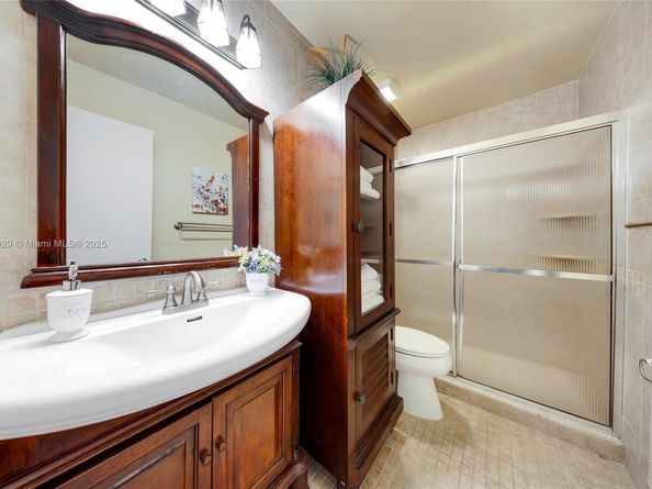 16175 Laurel Dr 27, Weston FL 33326