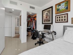 9055 SW 73rd Ct 1205, Miami FL 33156