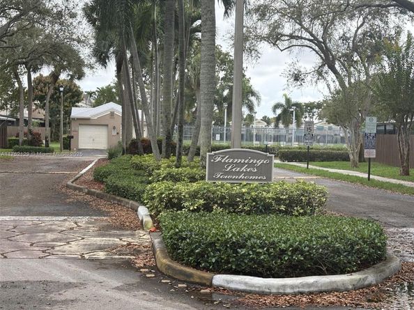 12371 SW 52nd St, Cooper City FL 33330