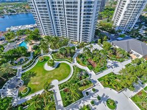 21050 Point Pl 2001, Aventura FL 33180