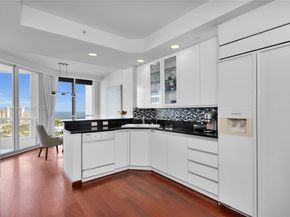 21050 Point Pl 2001, Aventura FL 33180