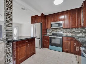 924 N 30th Rd, Hollywood FL 33021