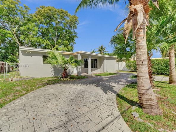 924 N 30th Rd, Hollywood FL 33021
