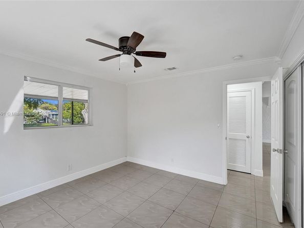924 N 30th Rd, Hollywood FL 33021