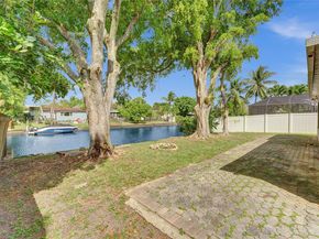 924 N 30th Rd, Hollywood FL 33021