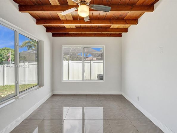 924 N 30th Rd, Hollywood FL 33021
