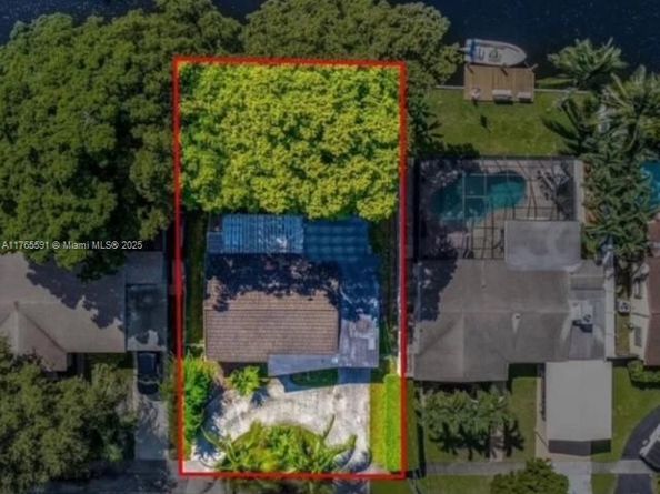 924 N 30th Rd, Hollywood FL 33021