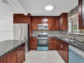924 N 30th Rd, Hollywood FL 33021