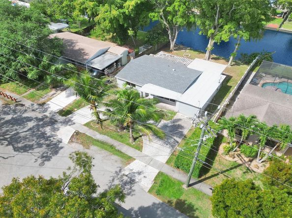 924 N 30th Rd, Hollywood FL 33021