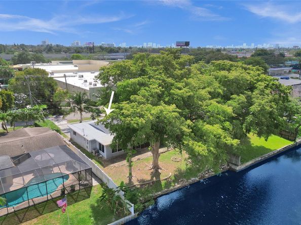 924 N 30th Rd, Hollywood FL 33021