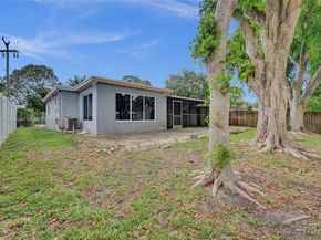 924 N 30th Rd, Hollywood FL 33021