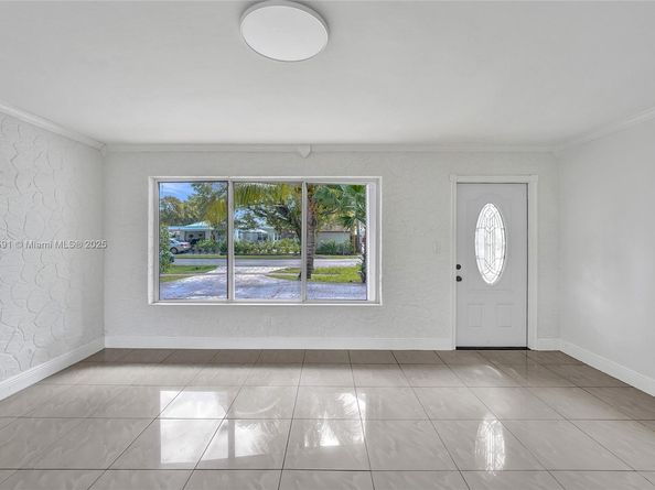 924 N 30th Rd, Hollywood FL 33021