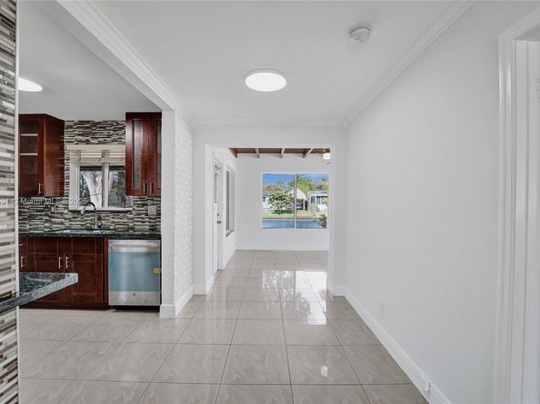 924 N 30th Rd, Hollywood FL 33021