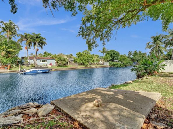 924 N 30th Rd, Hollywood FL 33021