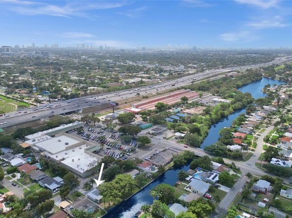 924 N 30th Rd, Hollywood FL 33021