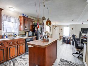 21651 NW 3rd St, Pembroke Pines FL 33029