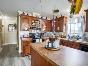 21651 NW 3rd St, Pembroke Pines FL 33029