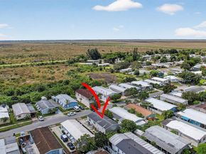 21651 NW 3rd St, Pembroke Pines FL 33029