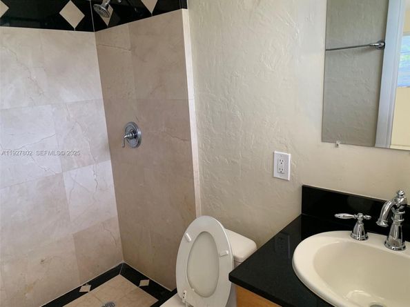 1680 NW 1st Ter, Pompano Beach FL 33060