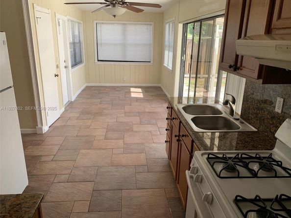 1680 NW 1st Ter, Pompano Beach FL 33060