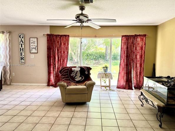 17088 NW 19th St, Pembroke Pines FL 33028