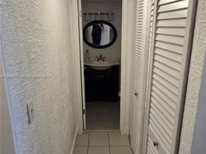 1830 Dixieanna St 203, Hollywood FL 33020