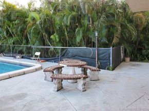 1830 Dixieanna St 203, Hollywood FL 33020