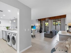 10911 Cedar Ln, Pembroke Pines FL 33026