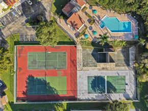 10911 Cedar Ln, Pembroke Pines FL 33026