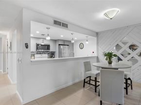 10911 Cedar Ln, Pembroke Pines FL 33026