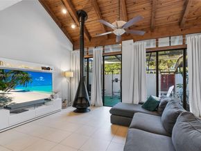 10911 Cedar Ln, Pembroke Pines FL 33026