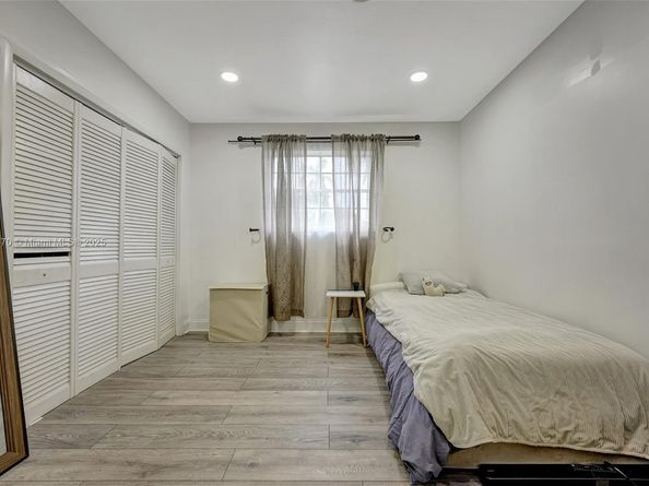 18600 NE 7th Ct, North Miami Beach FL 33179