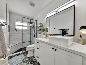 8519 Ramblewood Dr, Coral Springs FL 33071