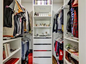 8519 Ramblewood Dr, Coral Springs FL 33071