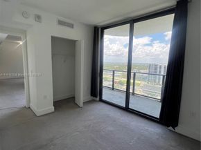 121 NE 34 St 2215, Miami FL 33137