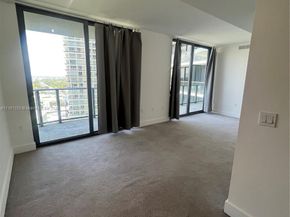 121 NE 34 St 2215, Miami FL 33137