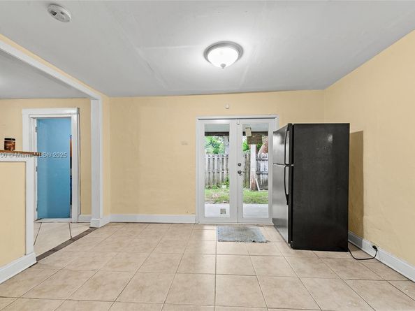 1835 NW 85th st, Miami FL 33147