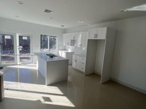 1985 NW 152nd St, Miami Gardens FL 33054