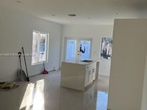 1985 NW 152nd St, Miami Gardens FL 33054